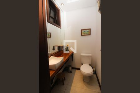 Lavabo de casa à venda com 3 quartos, 193m² em Guarujá, Porto Alegre