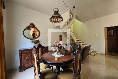 Sala de casa à venda com 8 quartos, 770m² em Cachambi, Rio de Janeiro