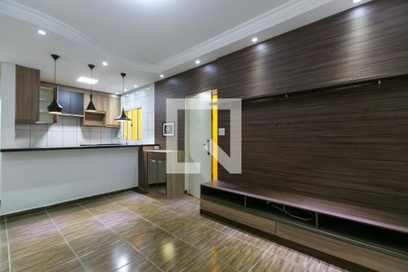 Sala de casa para alugar com 2 quartos, 115m² em Vila Rosaria, São Paulo