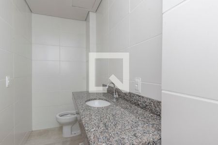 Banheiro de apartamento à venda com 2 quartos, 79m² em Santa Efigênia, Belo Horizonte