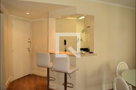 Sala de apartamento à venda com 2 quartos, 90m² em Jardins, São Paulo