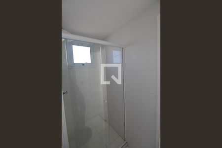 Banheiro de kitnet/studio para alugar com 1 quarto, 25m² em Cidade Satélite Santa Bárbara, São Paulo
