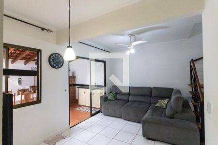 Sala de casa de condomínio para alugar com 3 quartos, 150m² em Parque Residencial Lagoinha, Ribeirão Preto