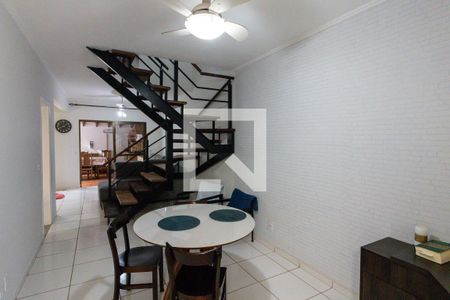 Sala de casa de condomínio para alugar com 3 quartos, 150m² em Parque Residencial Lagoinha, Ribeirão Preto