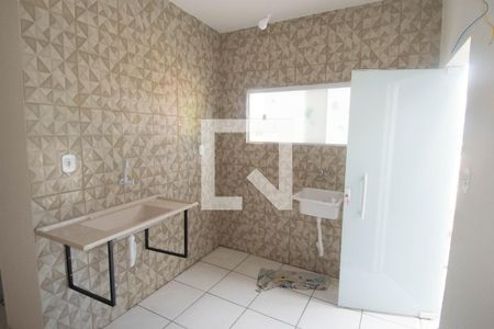 Sala de kitnet/studio para alugar com 1 quarto, 27m² em Parque Independência, Duque de Caxias