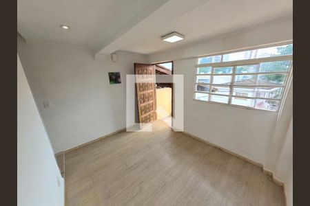 Sala de casa para alugar com 2 quartos, 125m² em Jardim Libano, São Paulo