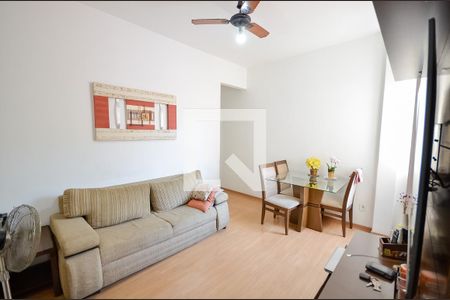 Sala de apartamento à venda com 2 quartos, 60m² em Tijuca, Rio de Janeiro