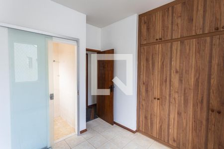 Suíte de apartamento para alugar com 3 quartos, 89m² em Santo Antônio, Belo Horizonte