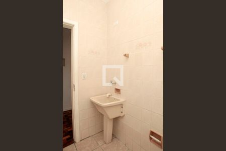 Banheiro de apartamento para alugar com 1 quarto, 37m² em Floresta, Porto Alegre