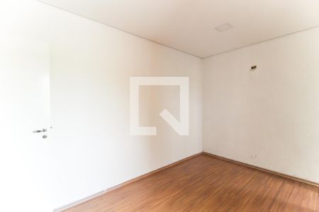 Suíte de casa para alugar com 1 quarto, 42m² em Jardim Lucinda, São Paulo