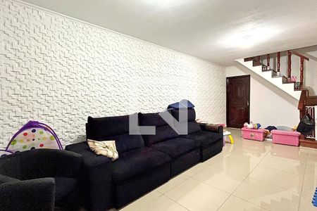 Casa à venda com 120m², 3 quartos e 2 vagasSala