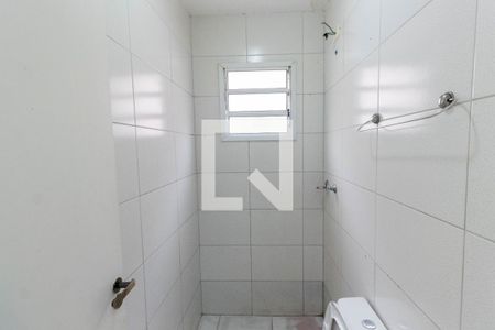 Banheiro de casa para alugar com 1 quarto, 34m² em Vila Ré, São Paulo