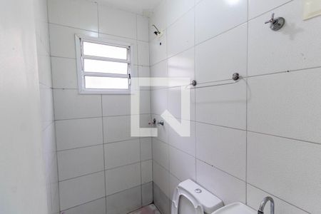 Banheiro de casa para alugar com 1 quarto, 34m² em Vila Ré, São Paulo