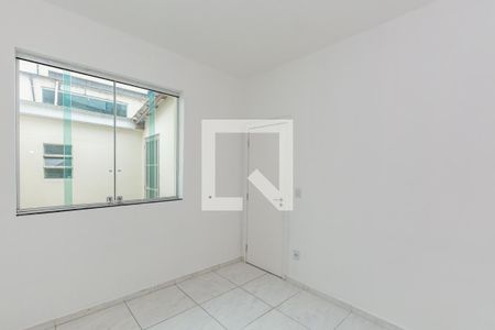 Quarto 1 de kitnet/studio para alugar com 2 quartos, 65m² em Carlos Prates, Belo Horizonte