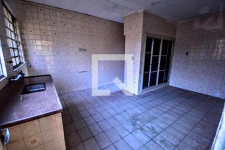 Casa à venda com 3 quartos, 212m² em Vila Progresso, Campinas