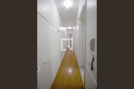 Corredor de apartamento para alugar com 2 quartos, 60m² em Pinheiros, São Paulo