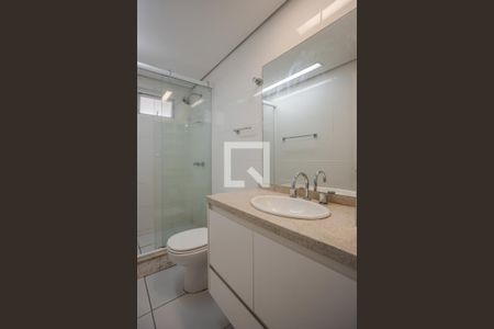 Banheiro da Suíte 1 de apartamento para alugar com 2 quartos, 95m² em Chácara das Pedras, Porto Alegre