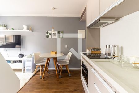 Cozinha de apartamento para alugar com 1 quarto, 26m² em Vila Buarque, São Paulo