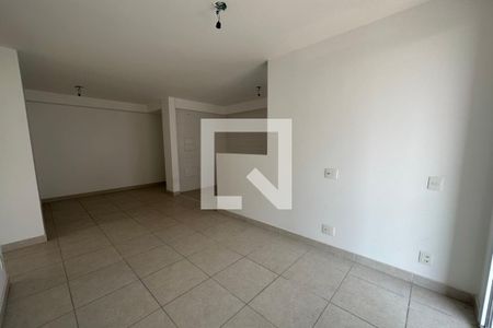 Sala de apartamento para alugar com 2 quartos, 70m² em Anil, Rio de Janeiro