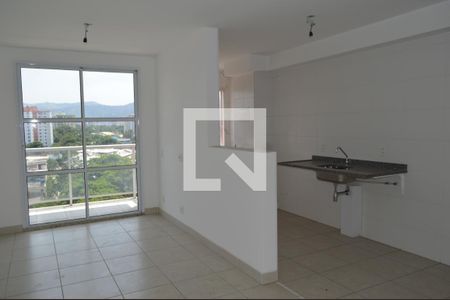 Sala de apartamento para alugar com 3 quartos, 70m² em Anil, Rio de Janeiro