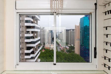 Closet da suíte de apartamento para alugar com 1 quarto, 75m² em Planalto Paulista, São Paulo