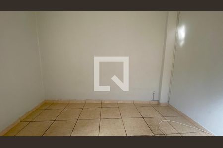 Quarto 2 de casa para alugar com 2 quartos, 60m² em Carlos Prates, Belo Horizonte