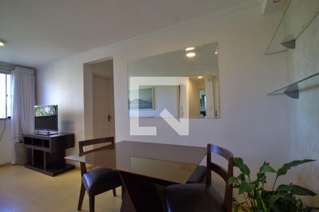 Sala de apartamento para alugar com 3 quartos, 60m² em Paraisópolis, São Paulo