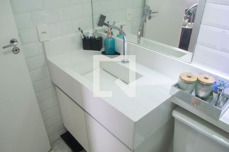 Banheiro de apartamento para alugar com 2 quartos, 45m² em Loteamento City Jaragua, São Paulo