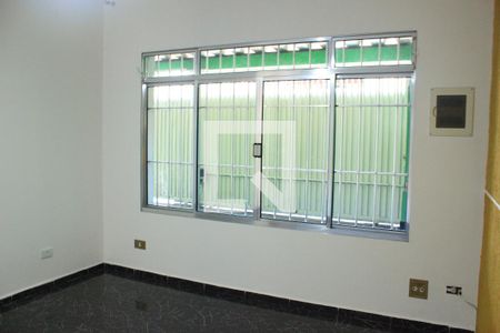 Sala 2 ambientes de casa para alugar com 4 quartos, 300m² em Parque Continental I, Guarulhos