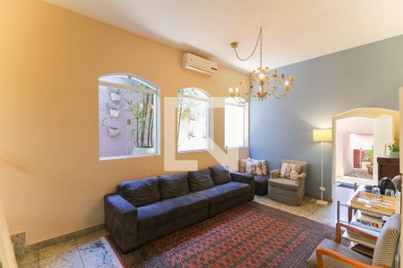 Sala de casa para alugar com 4 quartos, 315m² em Jardim Leonor, São Paulo