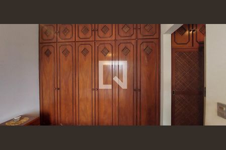 Apartamento à venda com 138m², 2 quartos e 3 vagas Apartamento à venda com 138m², 2 quartos e 3 vagasQuarto 1 suíte