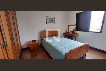 Apartamento à venda com 138m², 2 quartos e 3 vagas Apartamento à venda com 138m², 2 quartos e 3 vagasQuarto 2