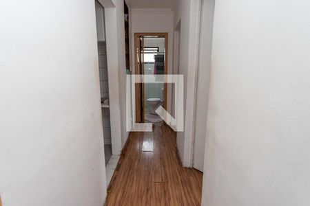Corredor  de apartamento à venda com 2 quartos, 52m² em Jardim Melo, Diadema