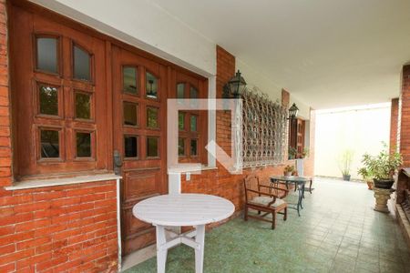 Casa à venda com 293m², 7 quartos e 6 vagas Casa à venda com 293m², 7 quartos e 6 vagasVaranda da Sala