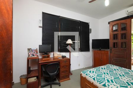 Casa à venda com 293m², 7 quartos e 6 vagas Casa à venda com 293m², 7 quartos e 6 vagasSuíte 2