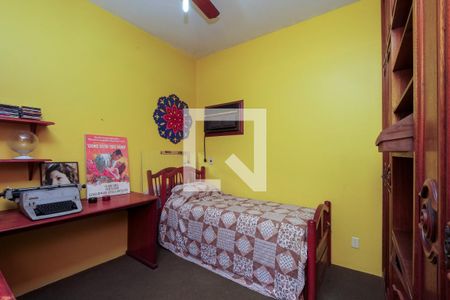 Casa à venda com 293m², 7 quartos e 6 vagas Casa à venda com 293m², 7 quartos e 6 vagasQuarto 3