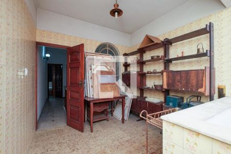 Casa à venda com 293m², 7 quartos e 6 vagas Casa à venda com 293m², 7 quartos e 6 vagasVaranda