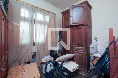 Casa à venda com 293m², 7 quartos e 6 vagas Casa à venda com 293m², 7 quartos e 6 vagasQuarto 2