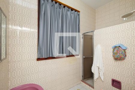 Casa à venda com 293m², 7 quartos e 6 vagas Casa à venda com 293m², 7 quartos e 6 vagasBanheiro da Suíte 1