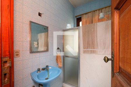 Casa à venda com 293m², 7 quartos e 6 vagas Casa à venda com 293m², 7 quartos e 6 vagasBanheiro Corredor