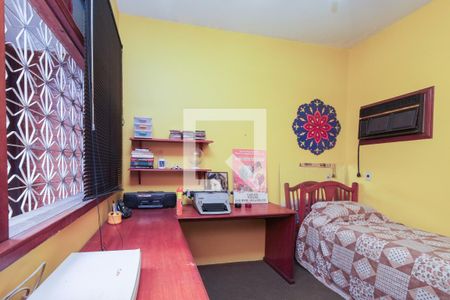 Casa à venda com 293m², 7 quartos e 6 vagas Casa à venda com 293m², 7 quartos e 6 vagasQuarto 3