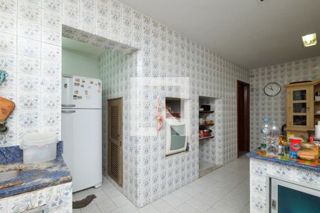 Casa à venda com 293m², 7 quartos e 6 vagas Casa à venda com 293m², 7 quartos e 6 vagasCozinha