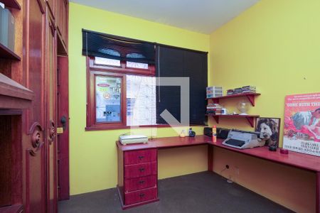 Casa à venda com 293m², 7 quartos e 6 vagas Casa à venda com 293m², 7 quartos e 6 vagasQuarto 3