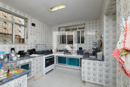 Casa à venda com 293m², 7 quartos e 6 vagas Casa à venda com 293m², 7 quartos e 6 vagasCozinha