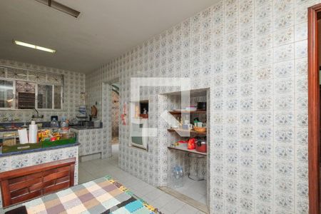 Casa à venda com 293m², 7 quartos e 6 vagas Casa à venda com 293m², 7 quartos e 6 vagasCozinha