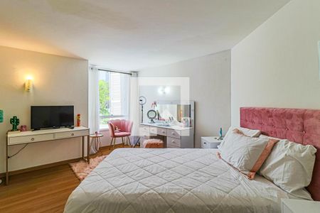 Casa à venda com 510m², 4 quartos e 4 vagas Casa à venda com 510m², 4 quartos e 4 vagasQuarto 01