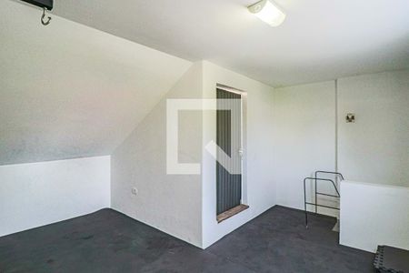 Casa à venda com 510m², 4 quartos e 4 vagas Casa à venda com 510m², 4 quartos e 4 vagasQuarto 02 - Mezanino