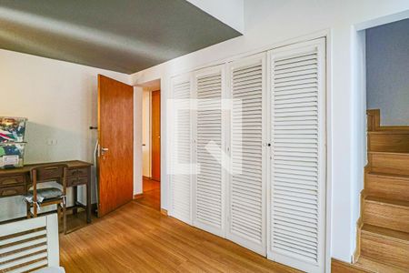 Casa à venda com 510m², 4 quartos e 4 vagas Casa à venda com 510m², 4 quartos e 4 vagasQuarto 03