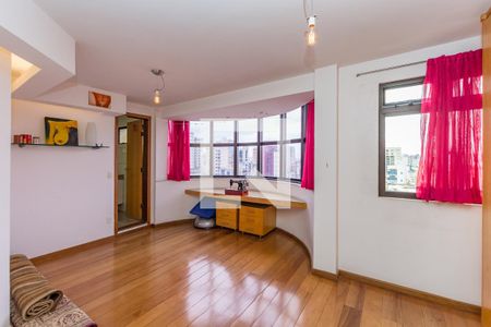 Apartamento à venda com 340m², 4 quartos e 4 vagas Apartamento à venda com 340m², 4 quartos e 4 vagasSuíte 2