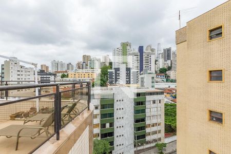 Apartamento à venda com 340m², 4 quartos e 4 vagas Apartamento à venda com 340m², 4 quartos e 4 vagasVaranda